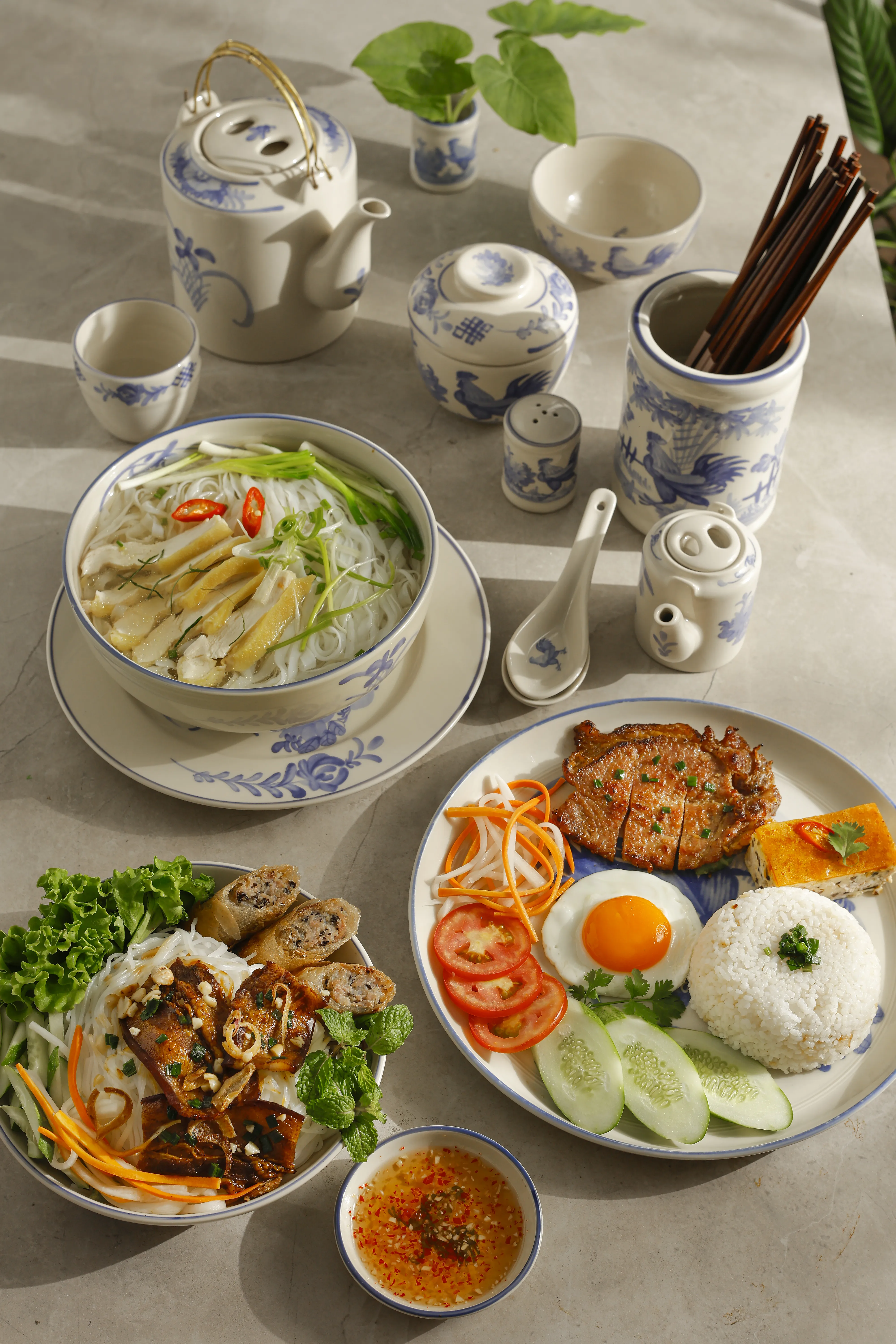 Memoire Saigon Dishes
